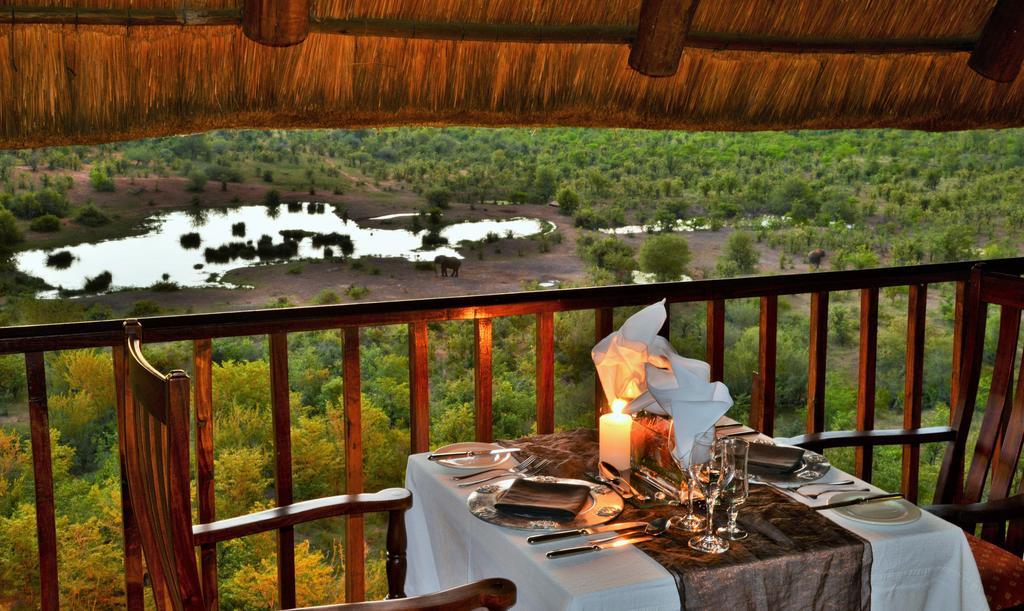 Victoria Falls Safari Suites ภายนอก รูปภาพ