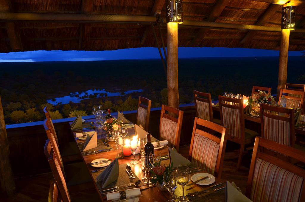 Victoria Falls Safari Suites ภายนอก รูปภาพ