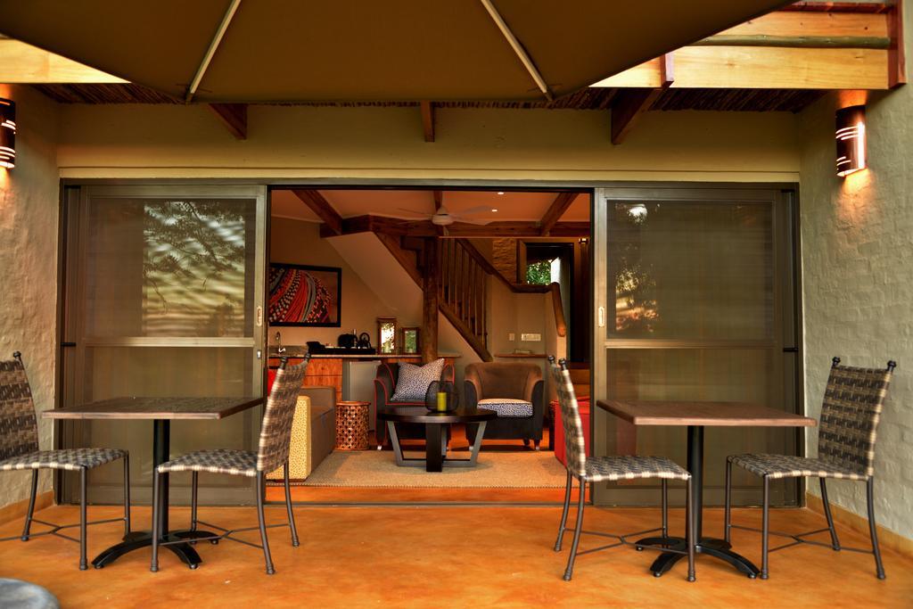 Victoria Falls Safari Suites ภายนอก รูปภาพ