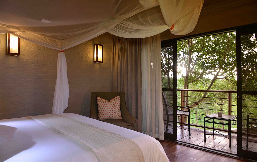 Victoria Falls Safari Suites ภายนอก รูปภาพ